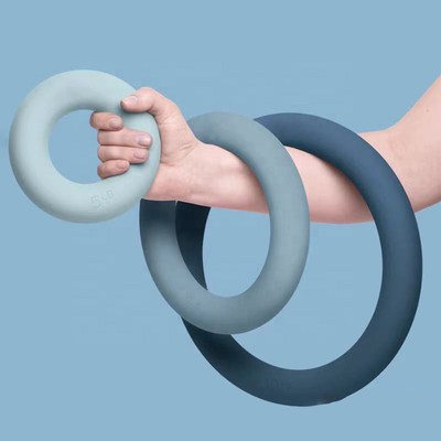 خاتم بيلاتيس لليوجا 10LB مرجح للجنسين بقطر 12 بوصة لون مخصص