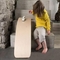 لوح خشبي طبيعي مخصص متعدد الوظائف للأطفال الهزاز من مونتيسوري للياقة البدنية متعرج